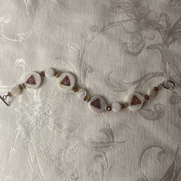 Handcrafted Shell and Crystal Poo Emoji Bracelet - Picture 4 of 6
